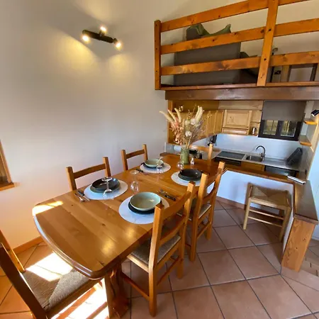 Casa Dello Scoiattolo Immersa Nel Con Vista Feriehus