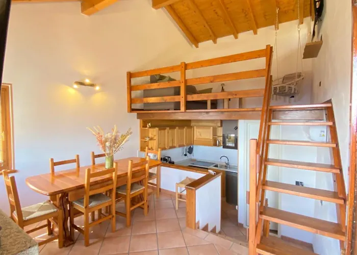 Casa Dello Scoiattolo Immersa Nel Con Vista Feriehus Casale Corte Cerro