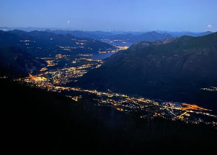 Casa Dello Scoiattolo Immersa Nel Con Vista Сasa de vacaciones *